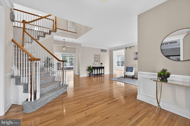 11 ROLLING GLEN CT, Mount Laurel, NJ 08054