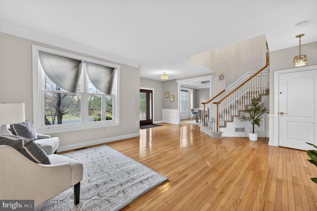 11 ROLLING GLEN CT, Mount Laurel, NJ 08054