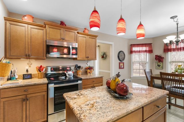 121 Baylee Ct, White House, TN 37188