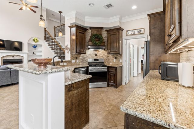 754 Holly Springs Drive, Conroe, TX 77302