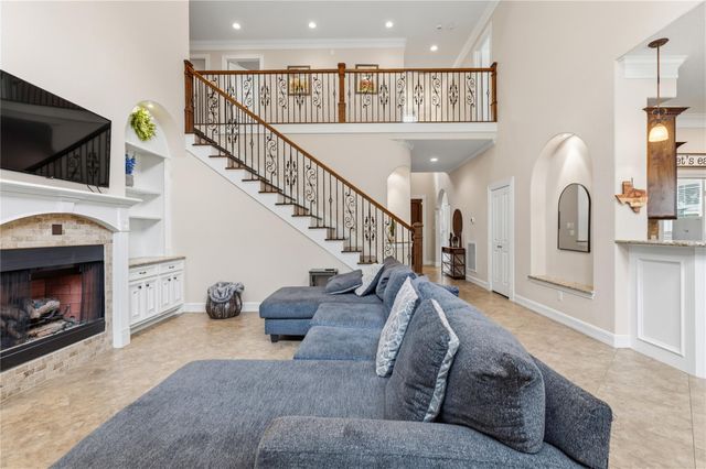 754 Holly Springs Drive, Conroe, TX 77302