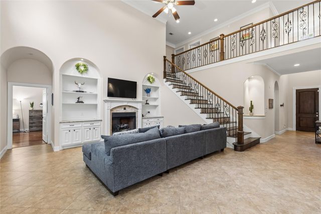 754 Holly Springs Drive, Conroe, TX 77302