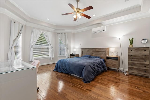 754 Holly Springs Drive, Conroe, TX 77302
