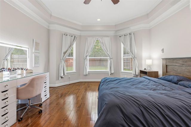 754 Holly Springs Drive, Conroe, TX 77302