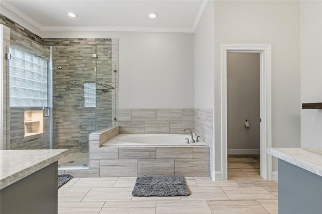 754 Holly Springs Drive, Conroe, TX 77302