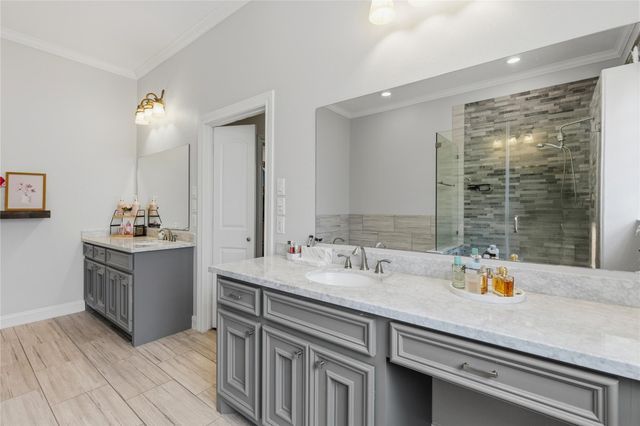 754 Holly Springs Drive, Conroe, TX 77302