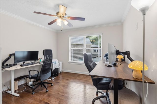 754 Holly Springs Drive, Conroe, TX 77302