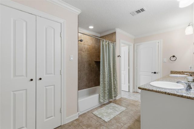754 Holly Springs Drive, Conroe, TX 77302