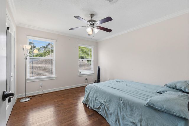 754 Holly Springs Drive, Conroe, TX 77302