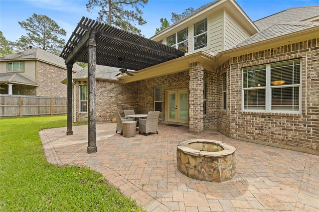 754 Holly Springs Drive, Conroe, TX 77302