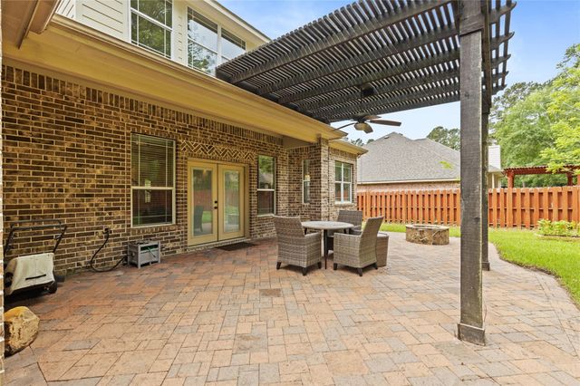 754 Holly Springs Drive, Conroe, TX 77302