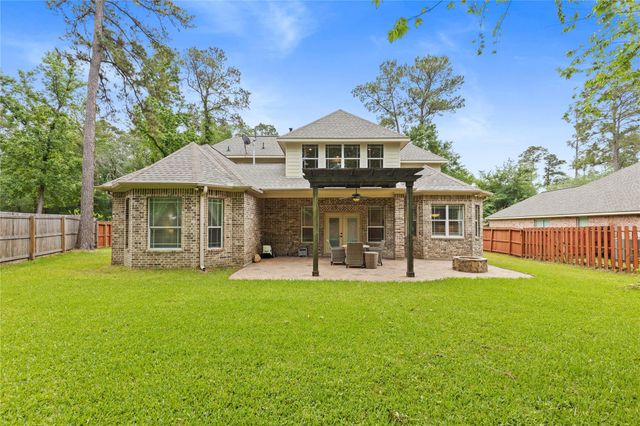 754 Holly Springs Drive, Conroe, TX 77302