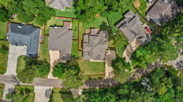 754 Holly Springs Drive, Conroe, TX 77302