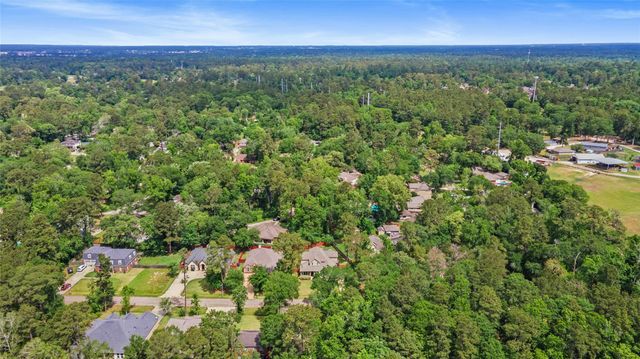 754 Holly Springs Drive, Conroe, TX 77302