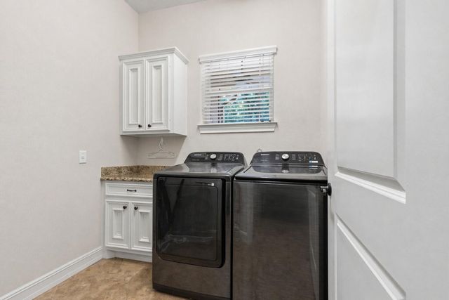 754 Holly Springs Drive, Conroe, TX 77302