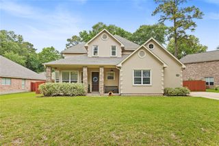 754 Holly Springs Drive, Conroe, TX 77302