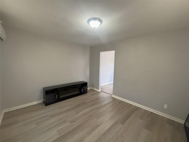 4319 Chapman Street, Houston, TX 77009