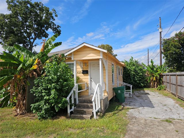 4319 Chapman Street, Houston, TX 77009