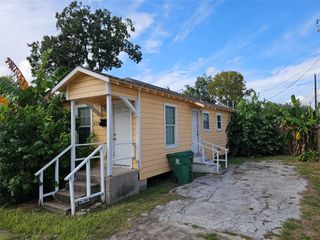4319 Chapman Street, Houston, TX 77009
