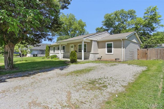 117 W Oak Street, Mascoutah, IL 62258