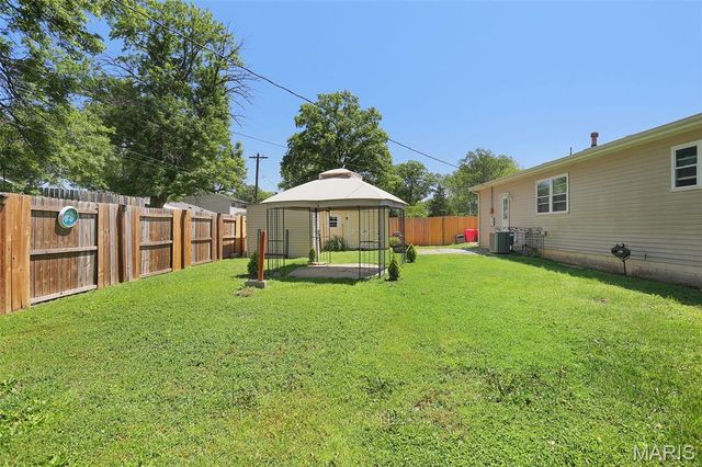 117 W Oak Street, Mascoutah, IL 62258
