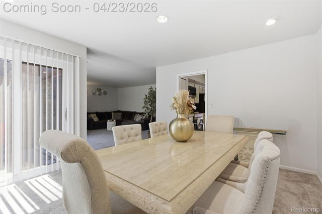 29242 Wellington Road W, Southfield, MI 48034