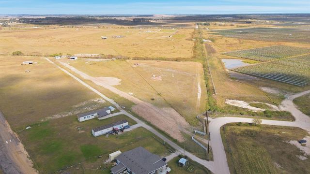 11330 Barak Road, Guy, TX 77444