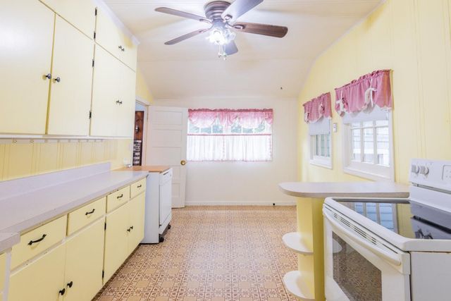 2945 San Juan Boulevard, Belmont, CA 94002