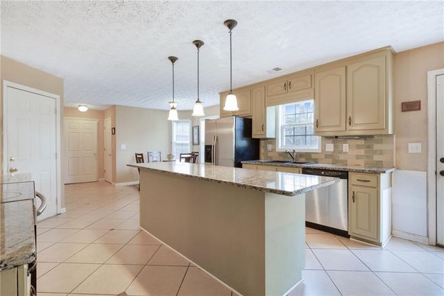 1256 Melrose Forest Lane, Lawrenceville, GA 30045