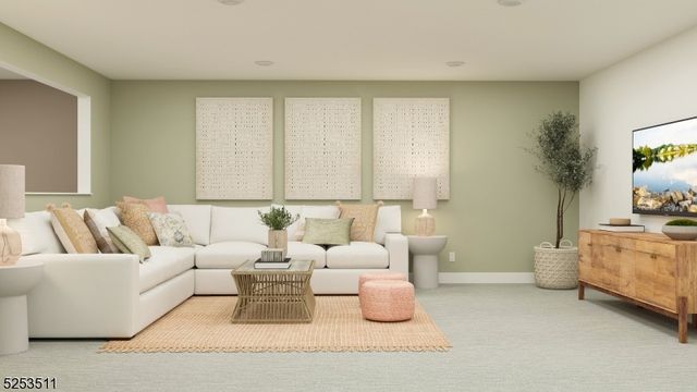 64 Eastwood Ter, East Hanover Twp., NJ 07936