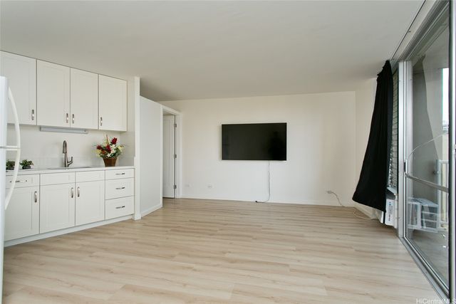 750 Amana Street 605, Honolulu, HI 96814