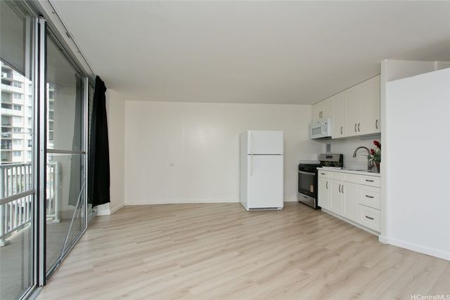 750 Amana Street 605, Honolulu, HI 96814
