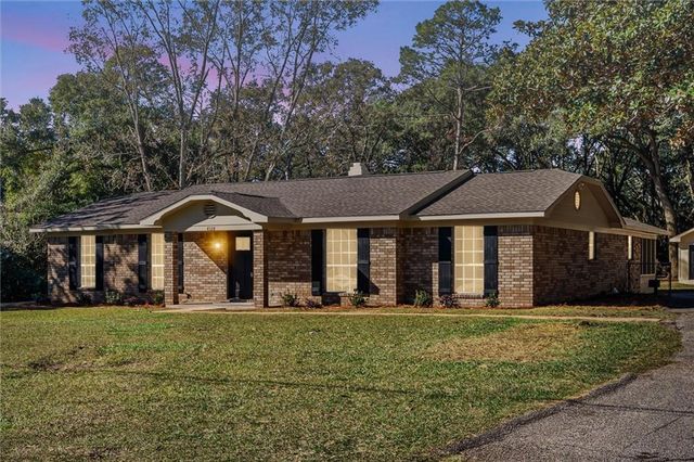4328 Hoffman Road, Mobile, AL 36619