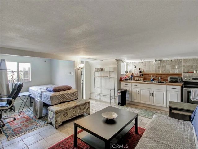 4324 Corona, Los Angeles, CA 90032