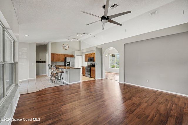 722 Falls Creek Drive, Melbourne, FL 32904