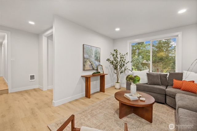 16046 179th Place NE, Woodinville, WA 98072