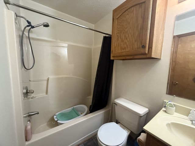 150 Deerwood Rd, Hohenwald, TN 38462