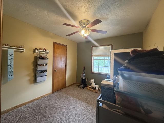 150 Deerwood Rd, Hohenwald, TN 38462