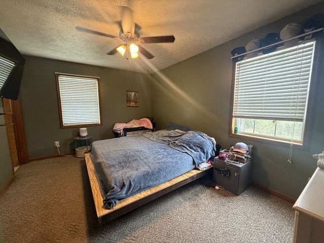 150 Deerwood Rd, Hohenwald, TN 38462