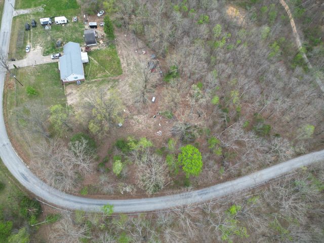 150 Deerwood Rd, Hohenwald, TN 38462