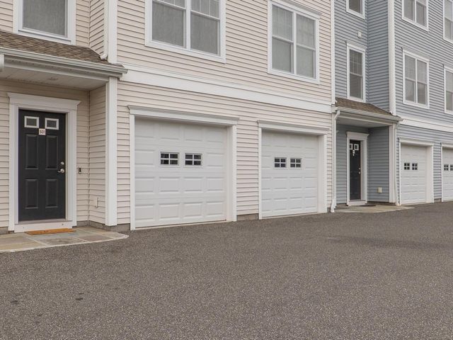 505 Copper Square Drive 505, Bethel, CT 06801