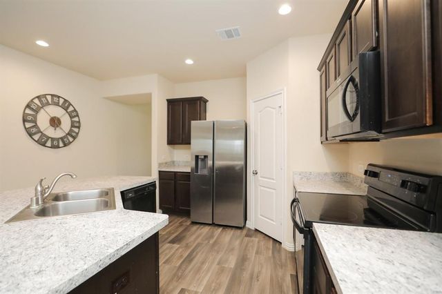 4714 S Richwood Drive, Richmond, TX 77469