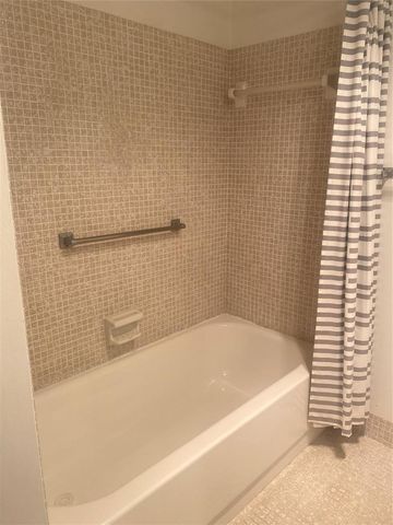 408 Grantham A 408, Deerfield Beach, FL 33442