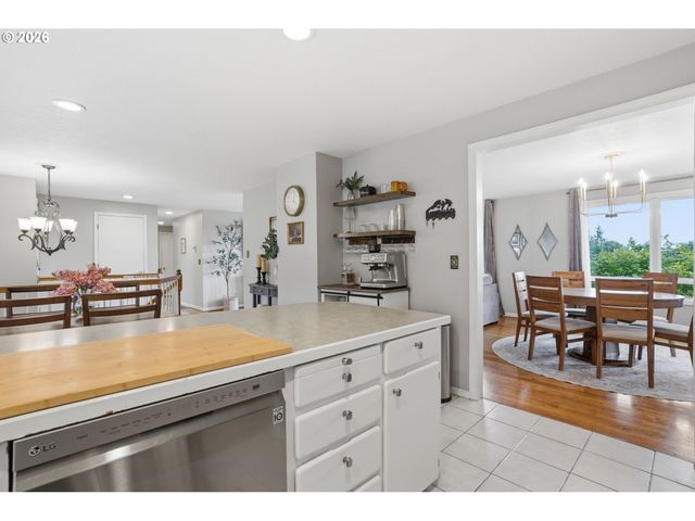 1720 7TH St, Columbia City, OR 97018