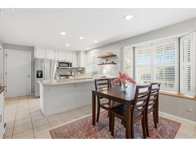 1720 7TH St, Columbia City, OR 97018