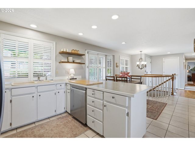 1720 7TH St, Columbia City, OR 97018