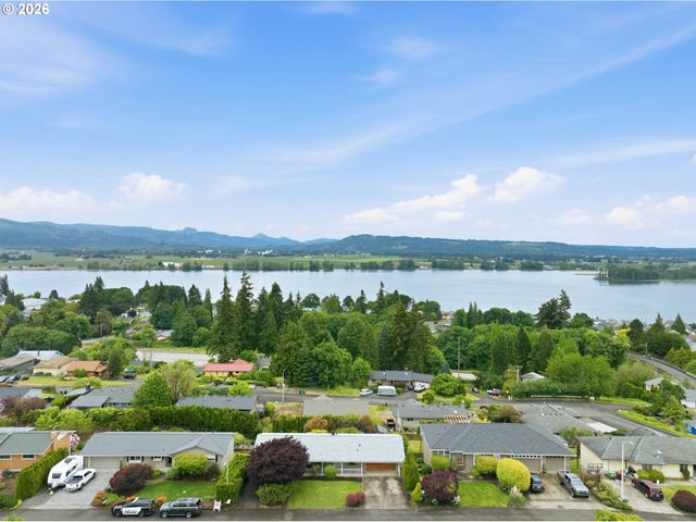 1720 7TH St, Columbia City, OR 97018