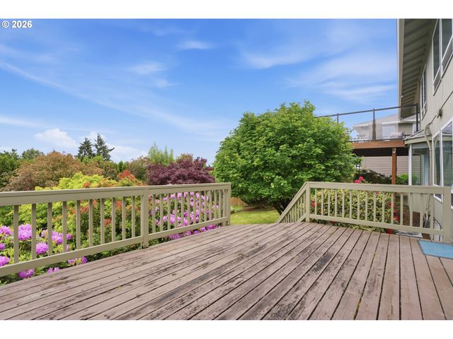 1720 7TH St, Columbia City, OR 97018
