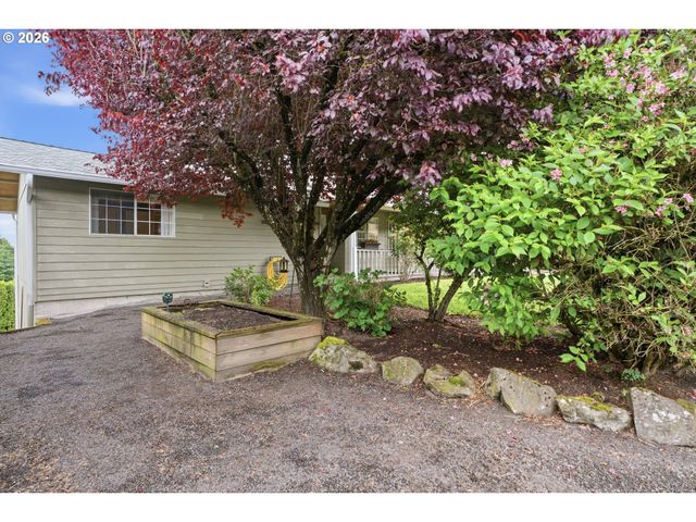 1720 7TH St, Columbia City, OR 97018