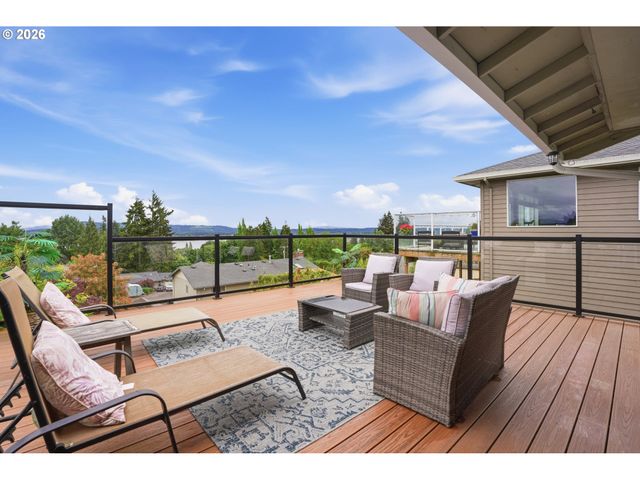 1720 7TH St, Columbia City, OR 97018